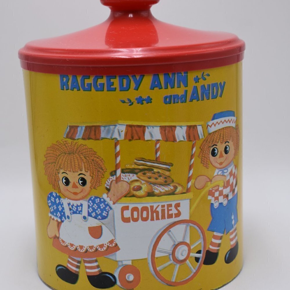 Old Vintage 1973 Cheinco Raggedy Ann And Andy Cookie Jar tin With lid vintage